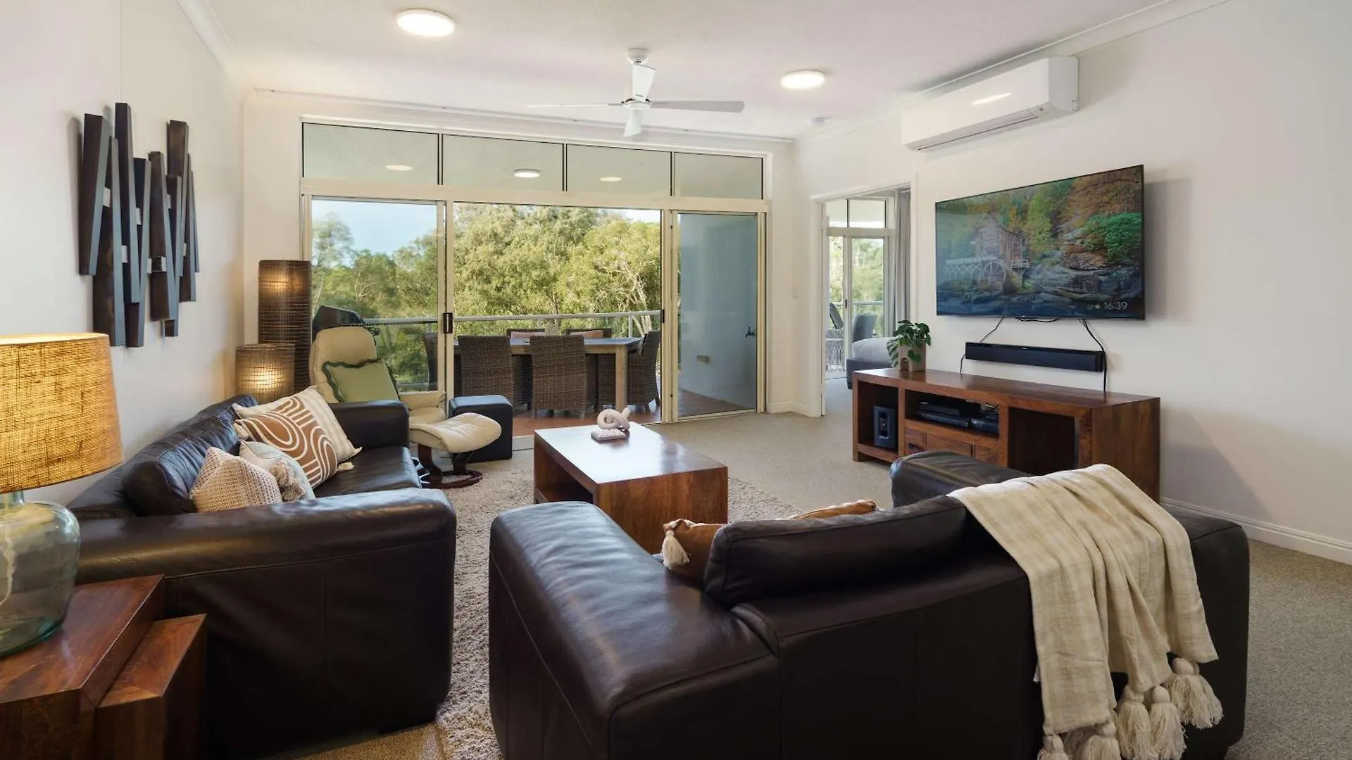 Golf Getaway Close To The Beach In Twin Waters 0*,