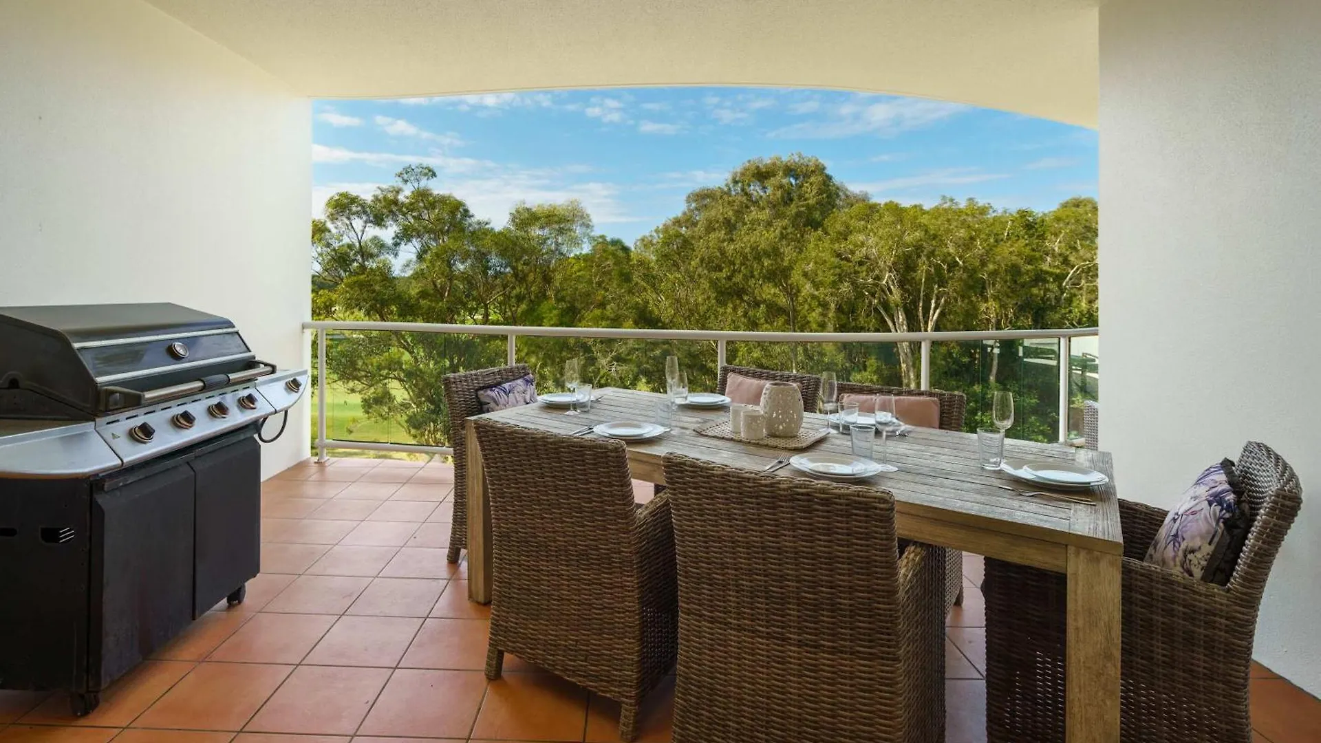 Golf Getaway Close To The Beach In Twin Waters Apartament